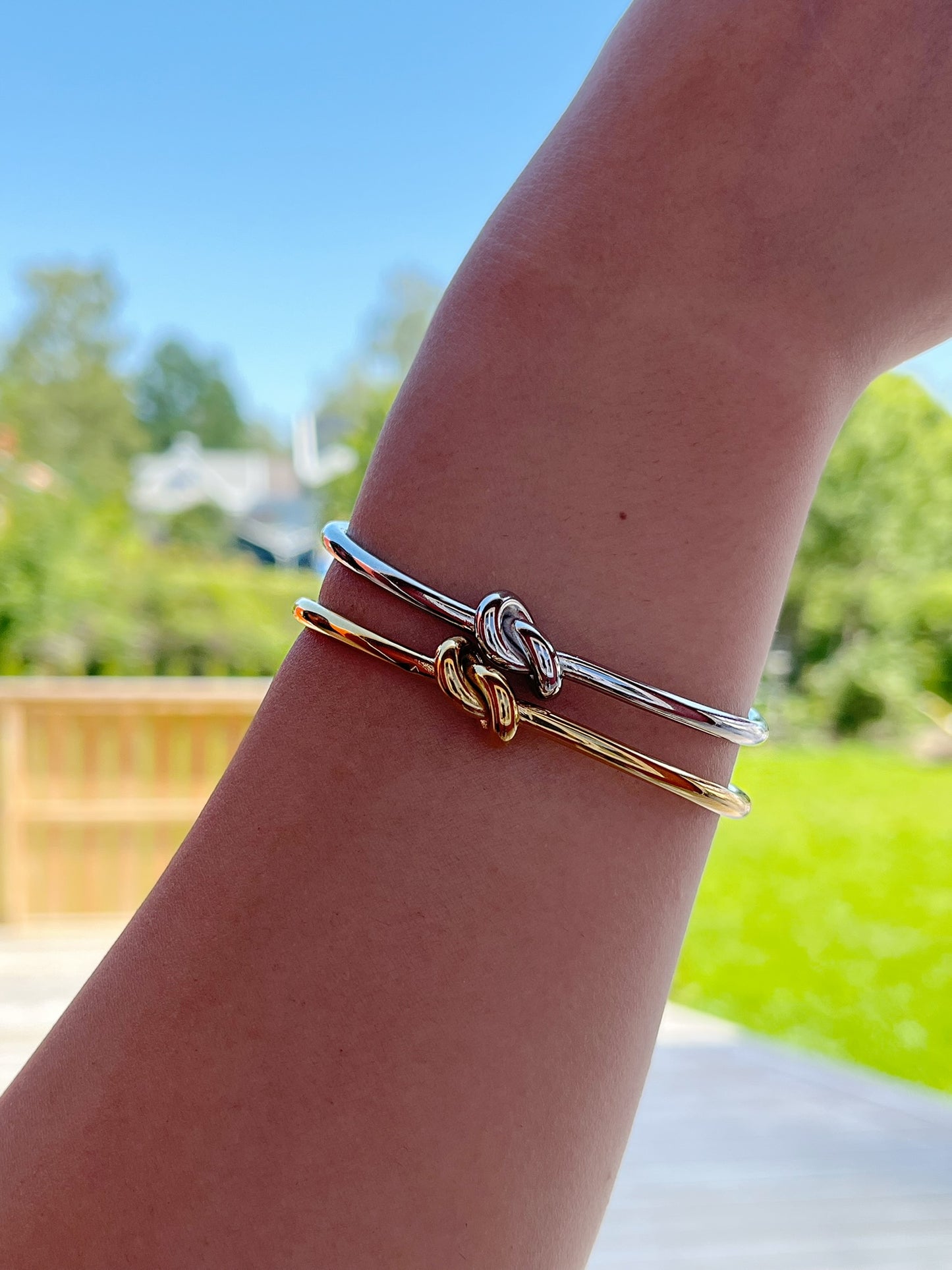 Unity Knot