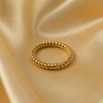 Amara Ring