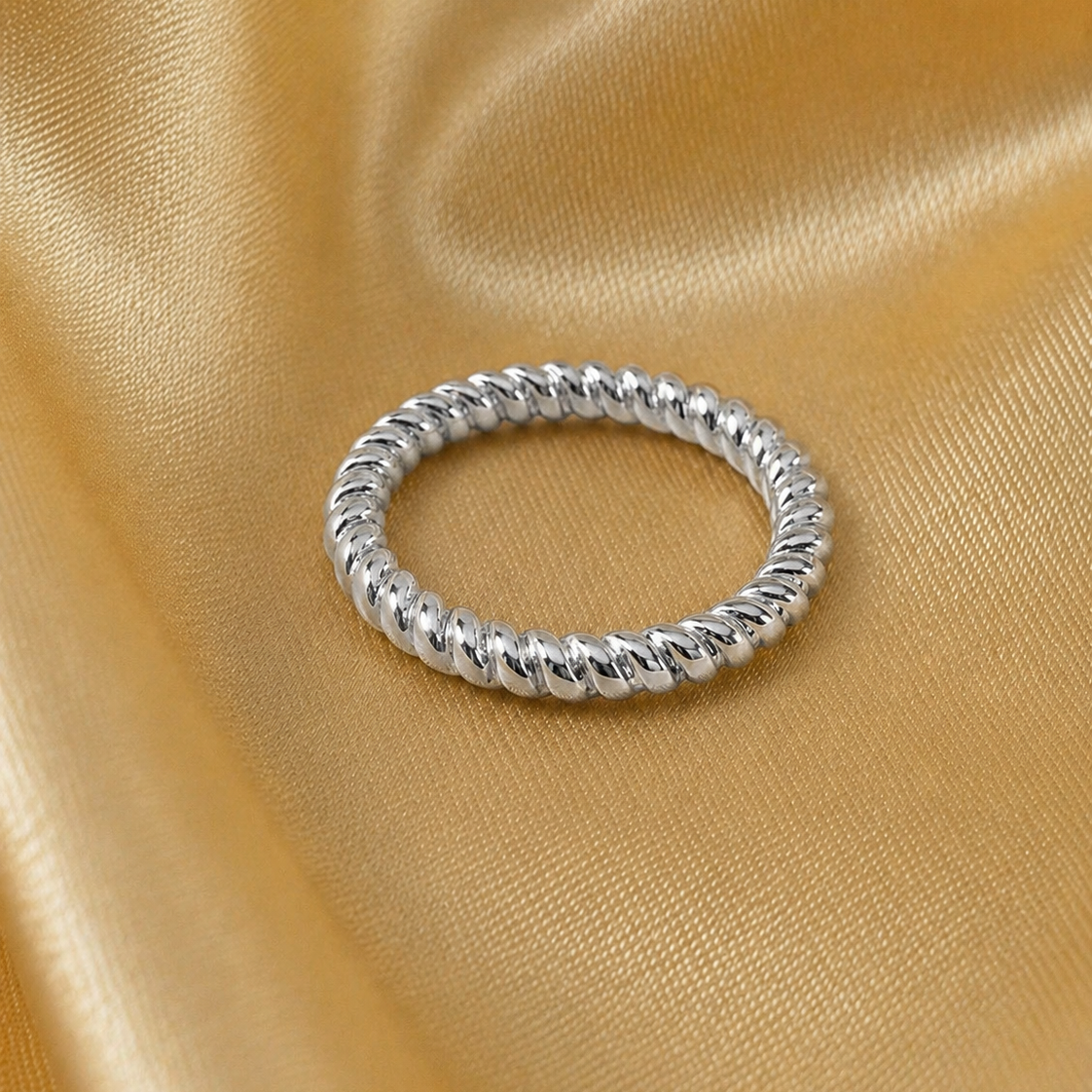 Amara Ring