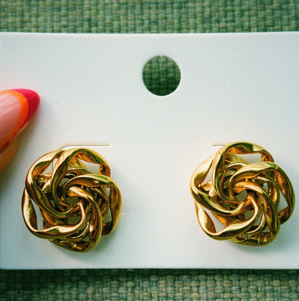 Rosette Studs